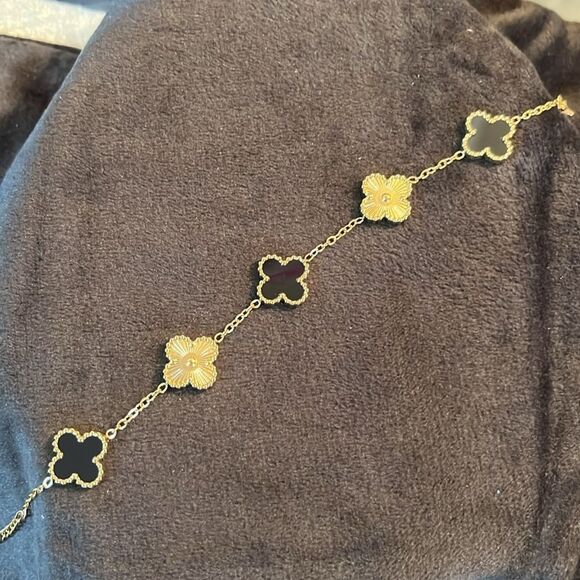 Fashion Clover Black And Gold Tone Stainless Steel Bracelet - Picture 2 of 10